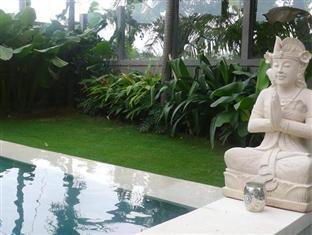 Intan * Seminyak (Bali)