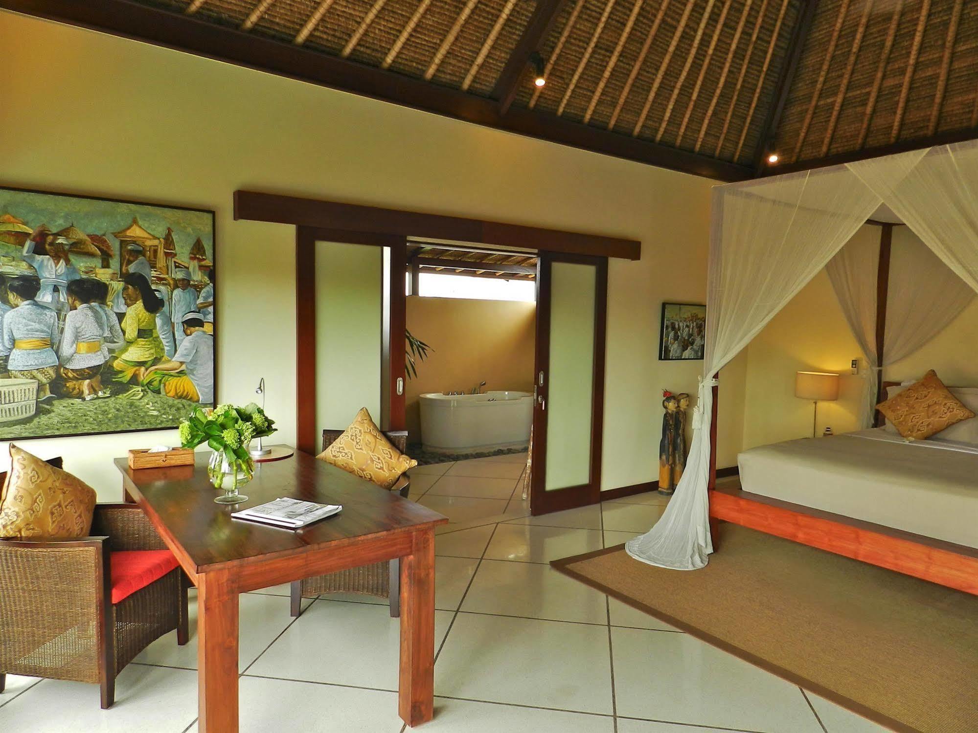 Intan * Seminyak (Bali)