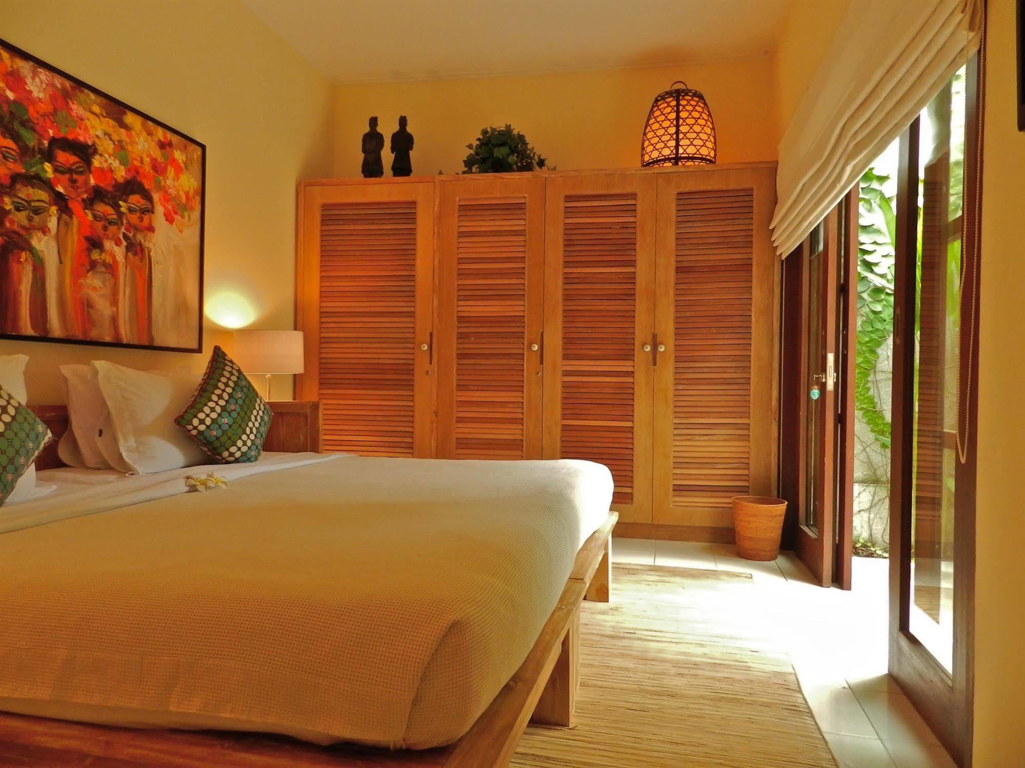 Intan Seminyak (Bali)